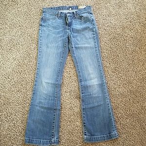 GAP Long and Lean light wash size 6R jeans